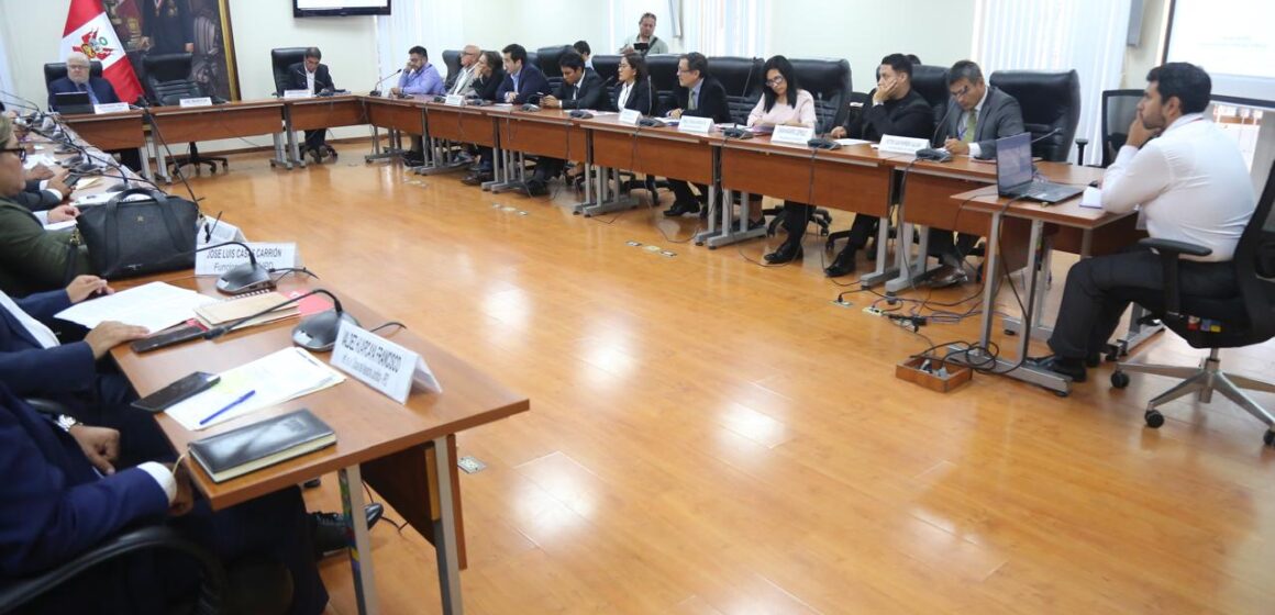 comision de educacion 2 El Presidente del Comité Olímpico Peruano expuso en el Congreso de la República que en la propuesta de la nueva ley del deporte hay que mejorar 45 artículos, «por lo menos, y que se tenga la voz de todas las federaciones deportivas».