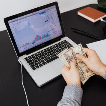 Dólar bajaría VT Markets Dólar podría caer por debajo de los S/3.30 si el nuevo Gobierno impulsa proyectos mineros
