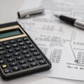 Inversión a largo plazo: tasas e inflación pesarían más que el ruido político en Perú
