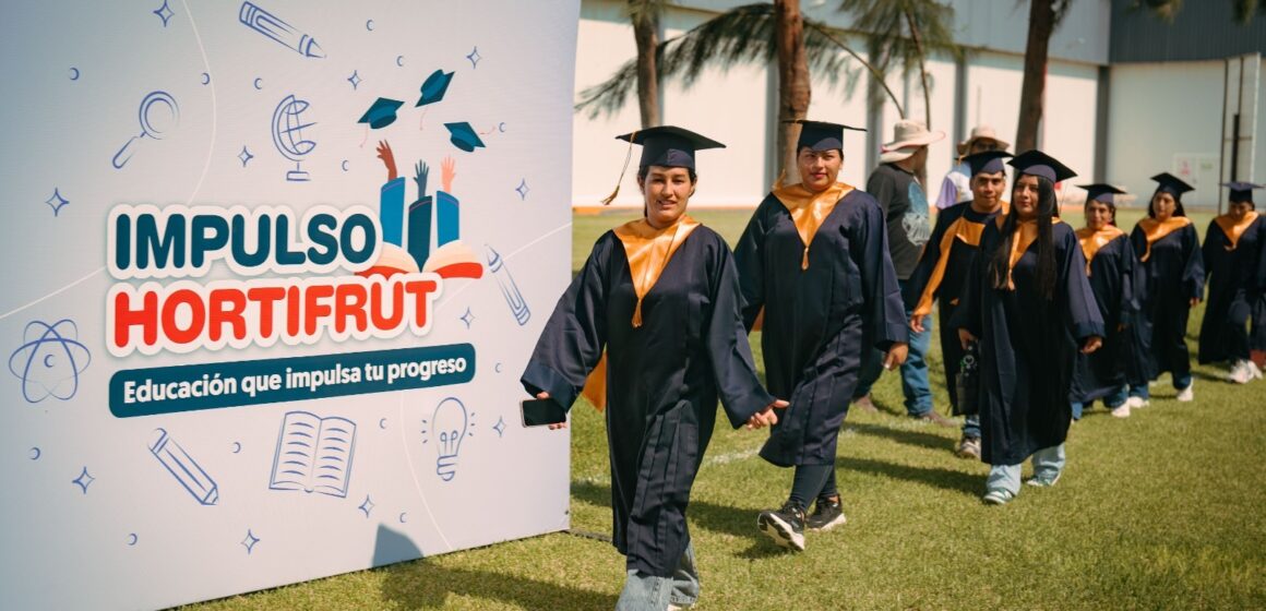 WhatsApp Image 2026-09-18 at 11.36.46 AM Programa educativo para trabajadores de Hortifrut es reconocido como ganador del concurso “Reescribiendo Historias 2026”